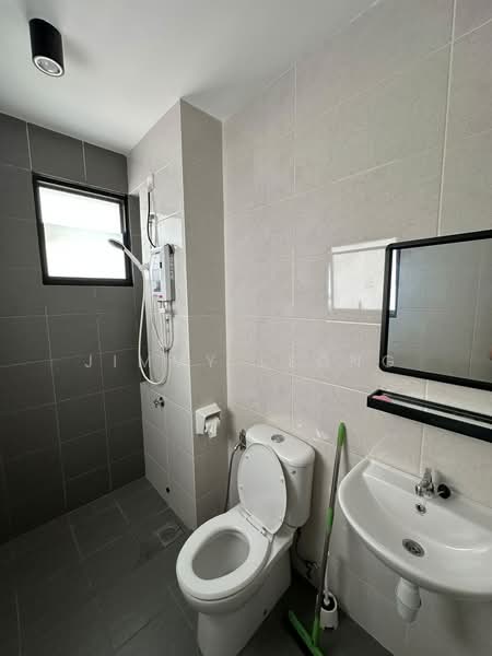 Townhouse for Sale in Taman Akasia (Semenyih) - Jimmy Leong - Bathroom - PropertyGuru.com.my