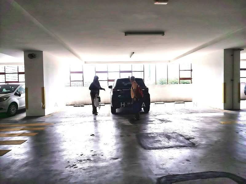 Service Residence for Sale at J.Dupion Residence - Masnizah Arifin - Car Park - PropertyGuru.com.my