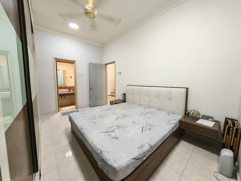 Rumah Teres 1.5 Tingkat untuk Dijual di Mutiara Rini (Skudai) - Fion Lee - Bedroom - PropertyGuru.com.my