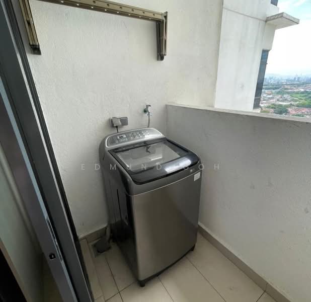 Servis Apartment untuk Disewa di Eve Suite / NZX Square - Edmund Goh - Balcony - PropertyGuru.com.my