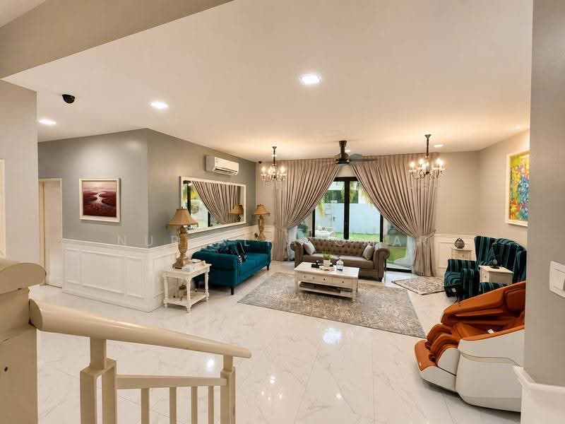 Rumah Berkembar untuk Dijual di Shah Alam (Selangor) - Nur Alia Omar - Living Room - PropertyGuru.com.my