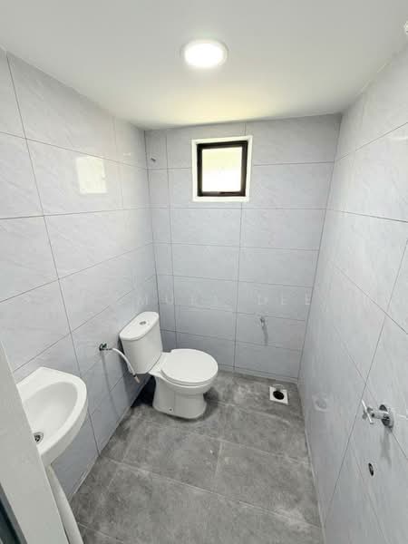 Rumah Teres 1 Tingkat untuk Dijual di Taman Johor Jaya (Johor Bahru) - Samuel Lee - Bathroom - PropertyGuru.com.my