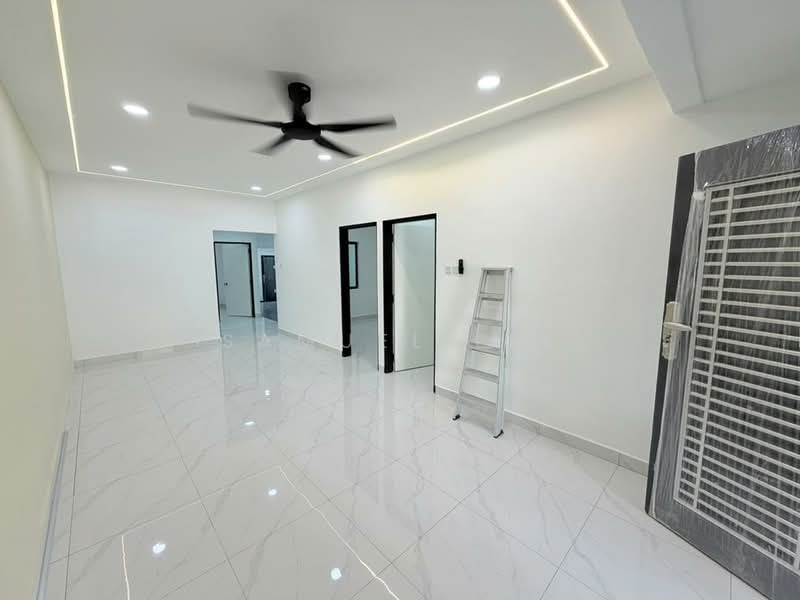 Rumah Teres 1 Tingkat untuk Dijual di Taman Johor Jaya (Johor Bahru) - Samuel Lee - Living Room - PropertyGuru.com.my