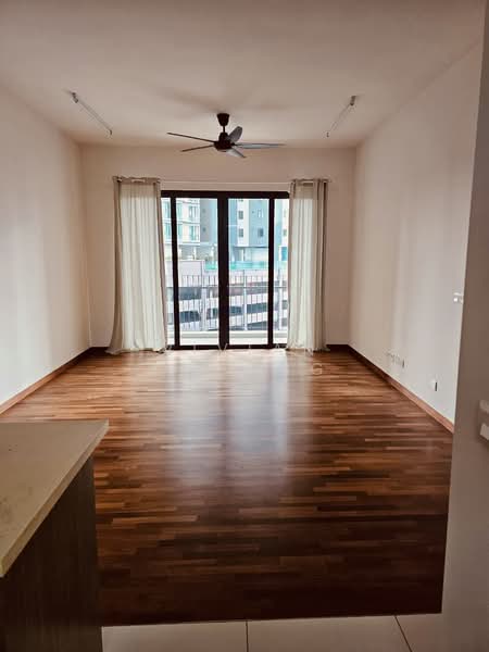 Servis Apartment untuk Disewa di The Tamarind - Vivian Cheong - Living Room - PropertyGuru.com.my
