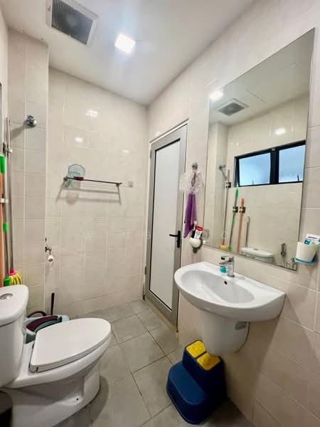 Semi-Detached House for Sale in Sutera Damansara (Damansara Damai) - Wing Foo - Bathroom - PropertyGuru.com.my