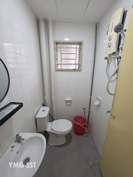 Apartment for Sale at Pangsapuri Akasia (Bandar Botanic) - Stella Tan - Bathroom - PropertyGuru.com.my