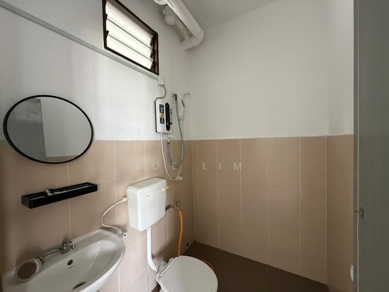Rumah Bandar untuk Disewa di Kulai (Johor) - Zoe Lim - Bathroom - PropertyGuru.com.my