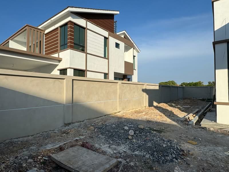 Rumah Berkembar untuk Dijual di Kawasan Perusahaan Tandop Baru (Alor Setar) - CE Goh - Exterior - PropertyGuru.com.my