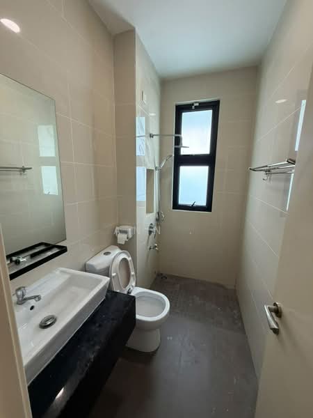 Semi-Detached House for Sale in Taman Nusa Idaman (Iskandar Puteri (Nusajaya)) - Ann . - Bathroom - PropertyGuru.com.my