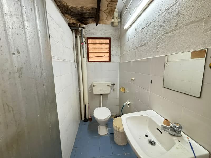 Apartment for Sale at Apartment Lily - Samson Lee - Bathroom - PropertyGuru.com.my