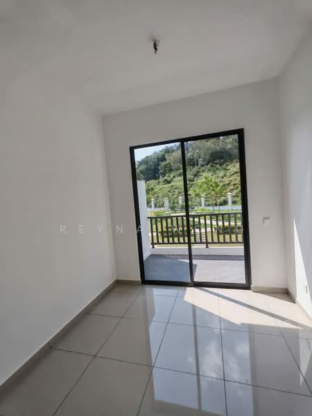 Semi-Detached House for Rent in Taman Melodies (Johor Bahru) - Reyna Wong - Balcony - PropertyGuru.com.my
