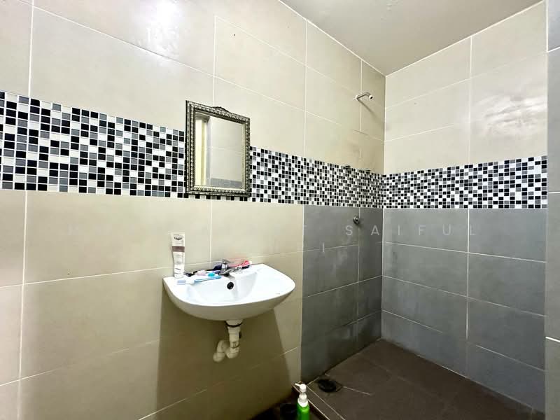 Rumah Teres 1 Tingkat untuk Dijual di Ampang Jaya (Ampang) - Mohd Aizat Saiful Bahri - Bathroom - PropertyGuru.com.my