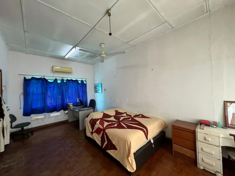 Rumah Banglo untuk Dijual di SS1 (Petaling Jaya) - Key Ling - Bedroom - PropertyGuru.com.my