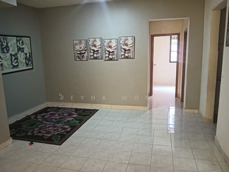Pangsapuri untuk Disewa di Vista Seri Alam - Reyna Wong - Living Room - PropertyGuru.com.my
