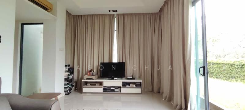 Semi-Detached House for Sale in Leisure Farm (Gelang Patah) - Jason Chua - Living Room - PropertyGuru.com.my