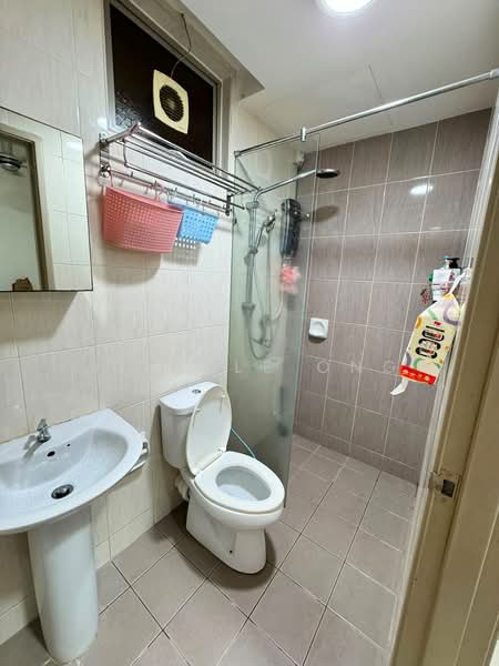Servis Apartment untuk Disewa di Birch Plaza - Jinelle Ong - Bathroom - PropertyGuru.com.my