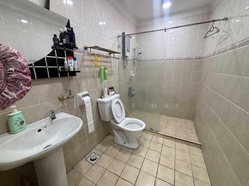 Rumah Teres 3 Tingkat untuk Dijual di Kota Kinabalu (Sabah) - Jun Hoe Hui - Bathroom - PropertyGuru.com.my
