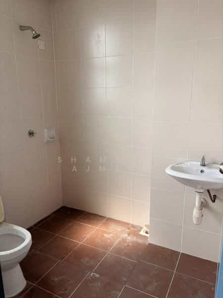 Condominium for Sale at Hijauan Heights - SHAMSIAH AJMAIN - Bathroom - PropertyGuru.com.my
