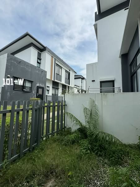 Rumah Berkembar untuk Dijual di Setia Alam (Selangor) - Stella Tan - Exterior - PropertyGuru.com.my
