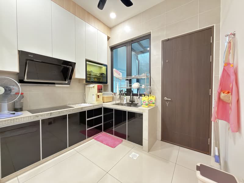 Rumah Berkembar untuk Dijual di Taman Tasik Indah (Kluang) - Gipson Lay - PropertyGuru.com.my