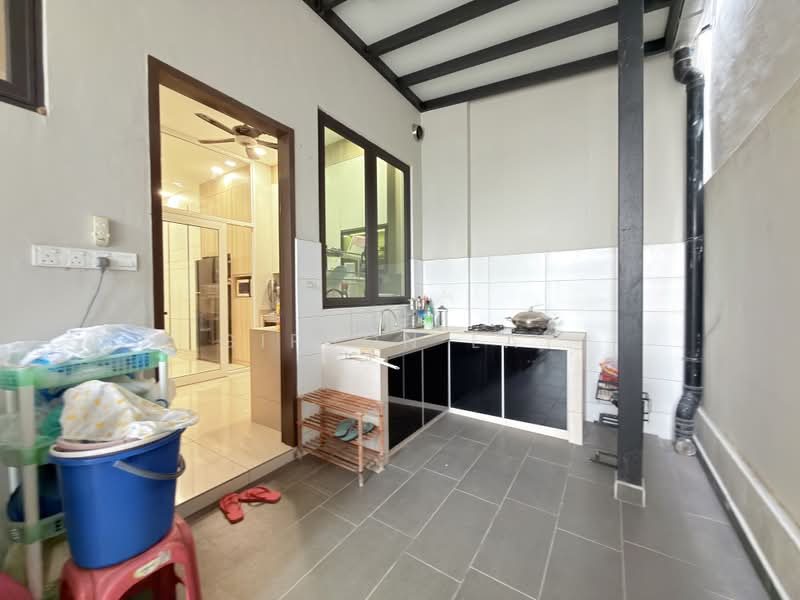 Rumah Berkembar untuk Dijual di Taman Tasik Indah (Kluang) - Gipson Lay - PropertyGuru.com.my