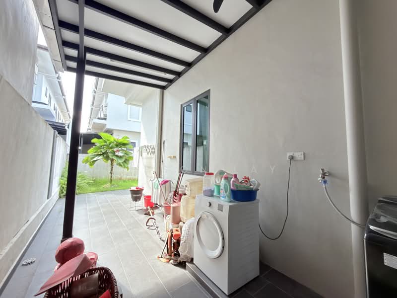 Rumah Berkembar untuk Dijual di Taman Tasik Indah (Kluang) - Gipson Lay - PropertyGuru.com.my