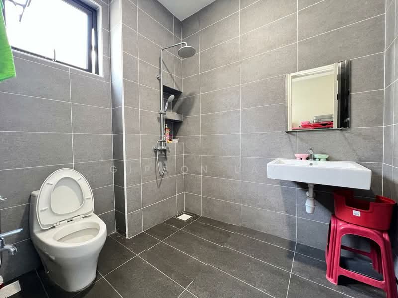Rumah Berkembar untuk Dijual di Taman Tasik Indah (Kluang) - Gipson Lay - PropertyGuru.com.my