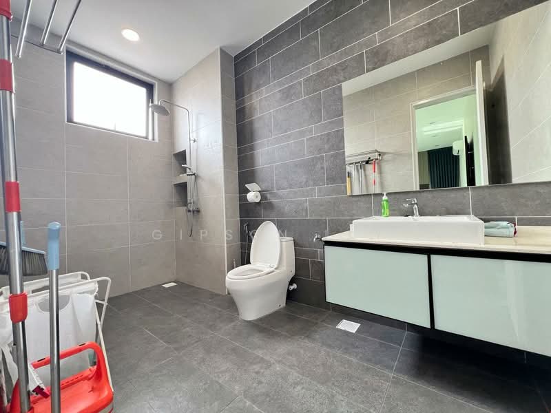Rumah Berkembar untuk Dijual di Taman Tasik Indah (Kluang) - Gipson Lay - PropertyGuru.com.my