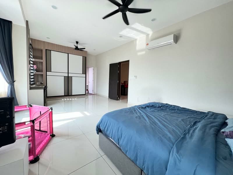 Rumah Berkembar untuk Dijual di Taman Tasik Indah (Kluang) - Gipson Lay - PropertyGuru.com.my