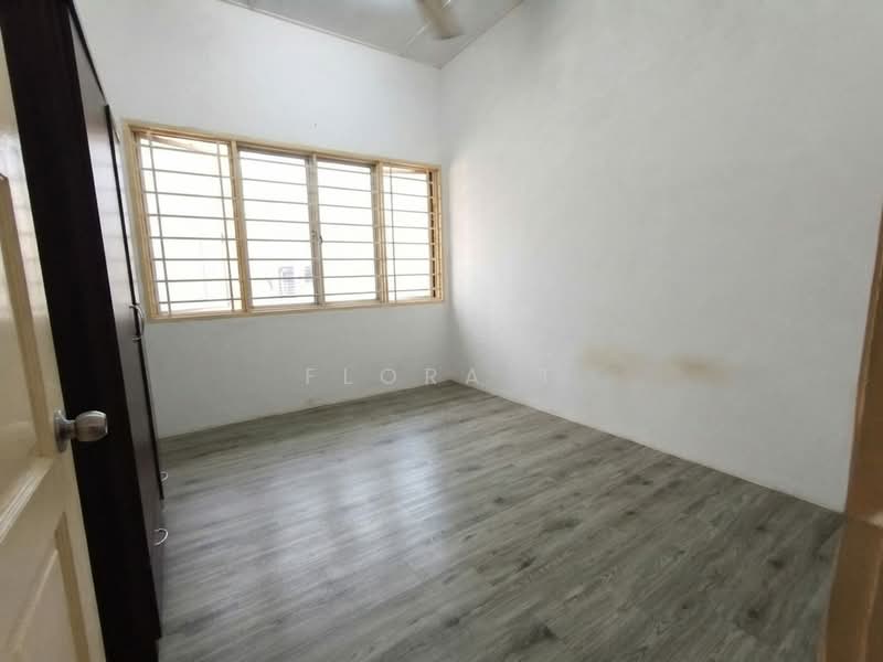 Rumah Teres 1 Tingkat untuk Disewa di Happy Garden (Kuchai Lama) - Flora T - PropertyGuru.com.my