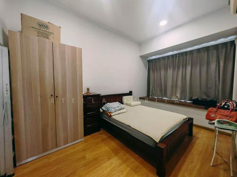 Kondominium untuk Dijual di Bay Laurel @ Country Garden Danga Bay - Stella Narita - Bedroom - PropertyGuru.com.my