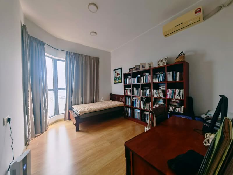 Kondominium untuk Dijual di Bay Laurel @ Country Garden Danga Bay - Stella Narita - Study - PropertyGuru.com.my