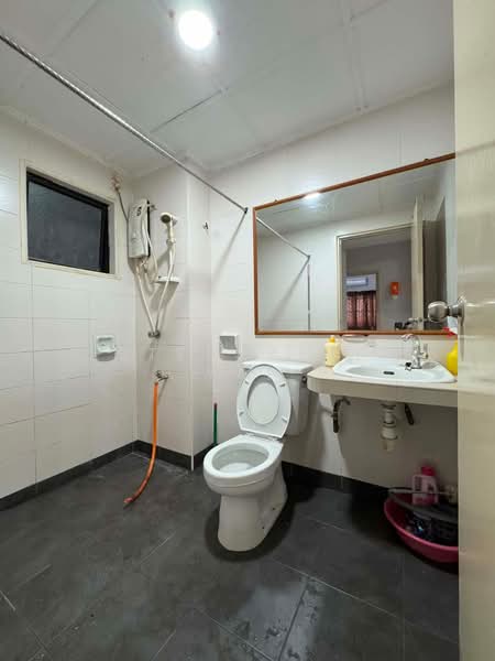 Pangsapuri untuk Disewa di Pan Vista - Stephanie Yap - Bathroom - PropertyGuru.com.my
