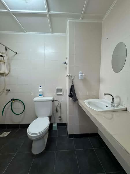Pangsapuri untuk Disewa di Pan Vista - Stephanie Yap - Bathroom - PropertyGuru.com.my