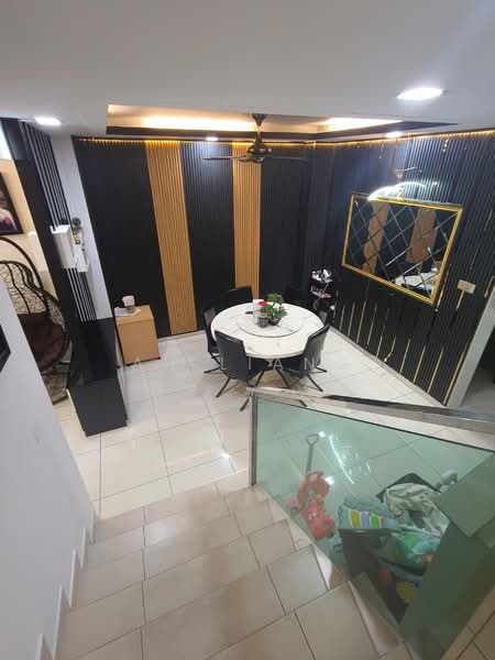Rumah Teres 2 Tingkat untuk Dijual di Taman Dato' Chellam (Ulu Tiram) - Ah Liang - Dining Room - PropertyGuru.com.my