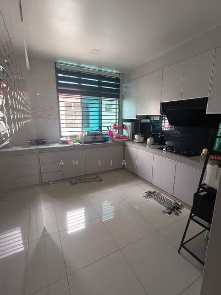 Rumah Teres 2 Tingkat untuk Dijual di Taman Dato' Chellam (Ulu Tiram) - Ah Liang - Kitchen - PropertyGuru.com.my