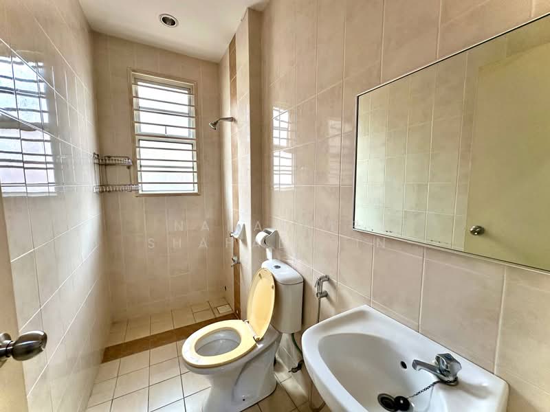 Rumah Teres 2 Tingkat untuk Dijual di Denai Alam (Shah Alam) - Nahathir Shahabudin - Bathroom - PropertyGuru.com.my