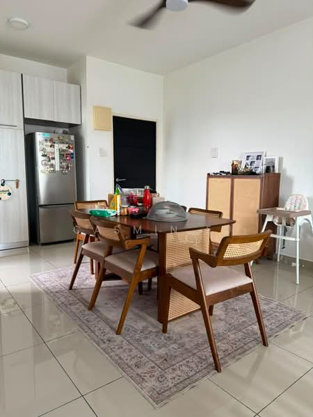 Servis Apartment untuk Dijual di D'Tasek Residences (Tasek Impian) - Casmin Eu - Dining Room - PropertyGuru.com.my