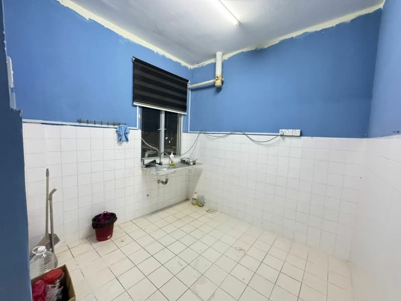 Flat for Sale at Pangsapuri Seri Inai - Samson Lee - Kitchen - PropertyGuru.com.my