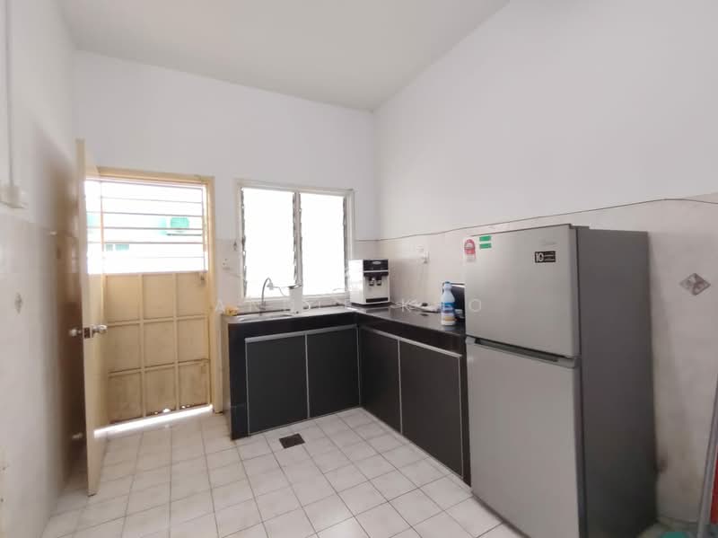 Terraced House for Sale in Shah Alam (Selangor) - Annie Kho - Kitchen - PropertyGuru.com.my