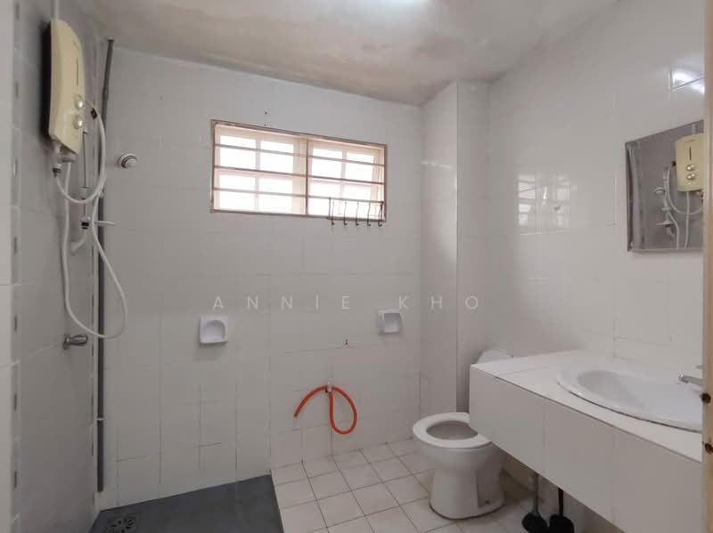 Terraced House for Sale in Shah Alam (Selangor) - Annie Kho - Bathroom - PropertyGuru.com.my