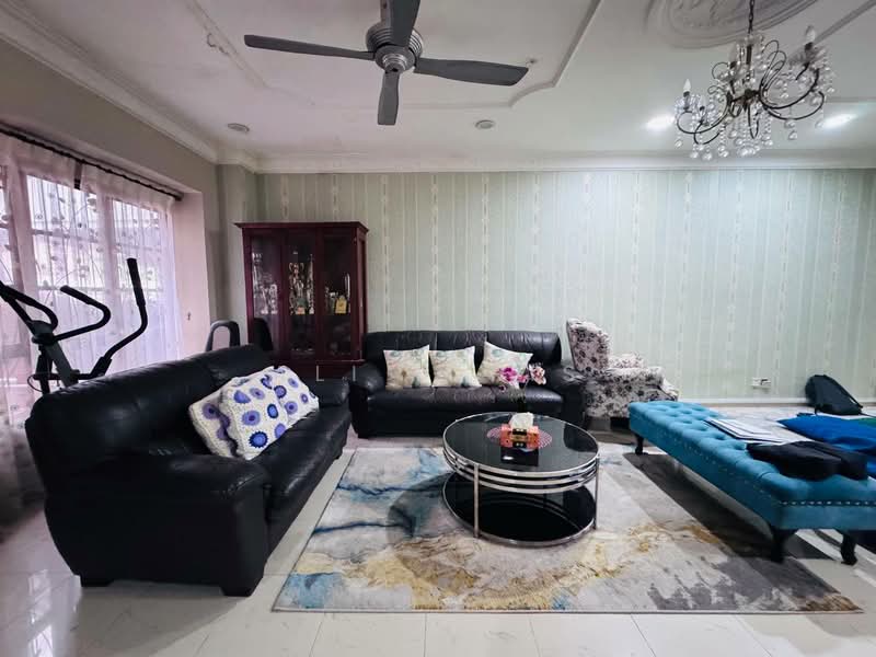 2-storey Terraced House for Sale in Bukit Jelutong (Shah Alam) - Ali Idris - Living Room - PropertyGuru.com.my