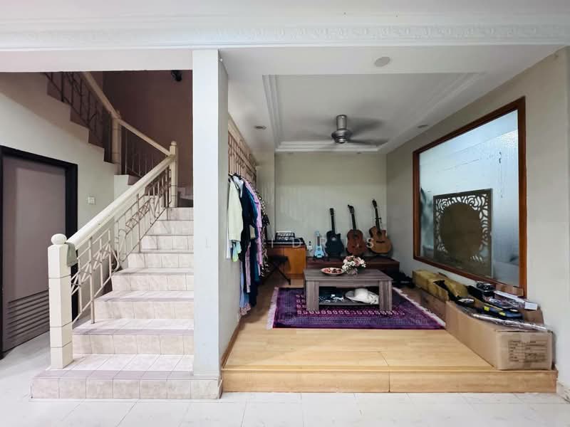 2-storey Terraced House for Sale in Bukit Jelutong (Shah Alam) - Ali Idris - Interior - PropertyGuru.com.my