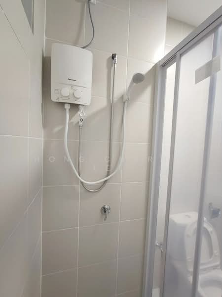 Servis Apartment untuk Disewa di Meridin Bayvue @ Sierra Perdana - Hong Charng Lee - Bathroom - PropertyGuru.com.my