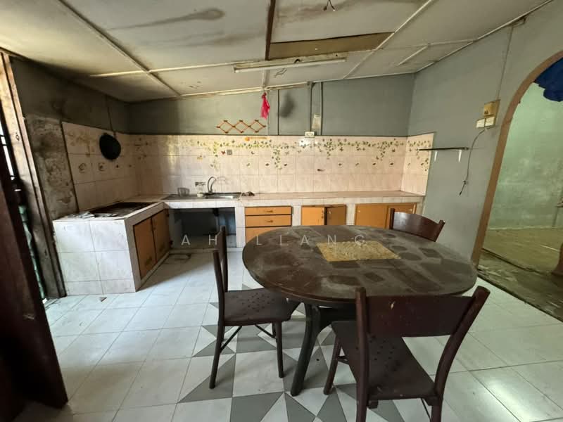 1-storey Terraced House for Sale in Kota Tinggi (Johor) - Ah Liang - Kitchen - PropertyGuru.com.my