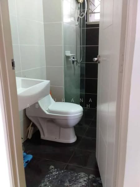 Condominium for Sale at Anyaman Residence - Suhana Abdullah Sani - Bathroom - PropertyGuru.com.my