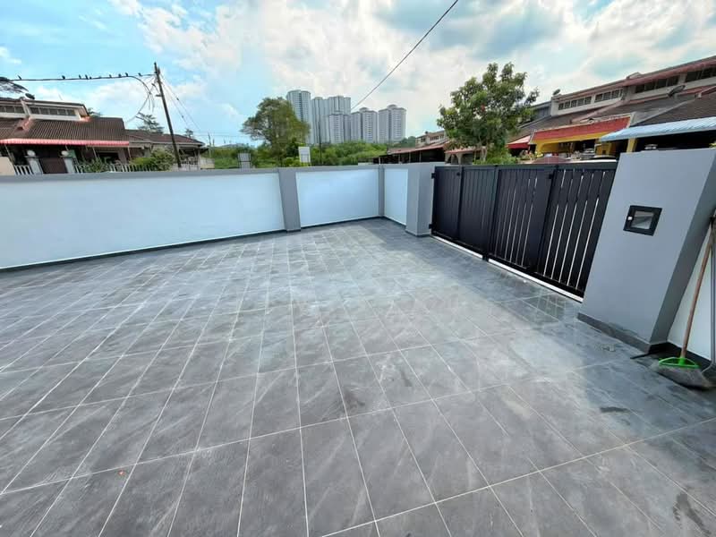 1-storey Terraced House for Sale in Taman Suria (Johor Bahru) - Elvis Ku - Exterior - PropertyGuru.com.my