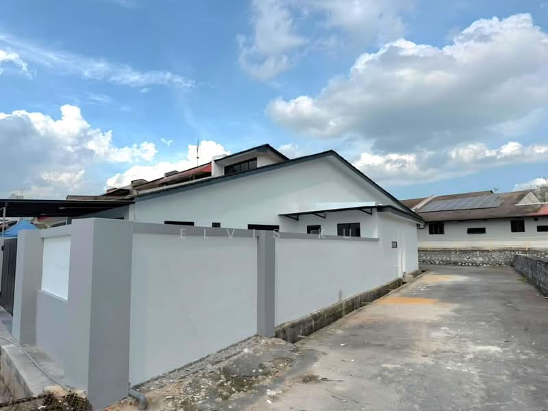 1-storey Terraced House for Sale in Taman Suria (Johor Bahru) - Elvis Ku - Exterior - PropertyGuru.com.my