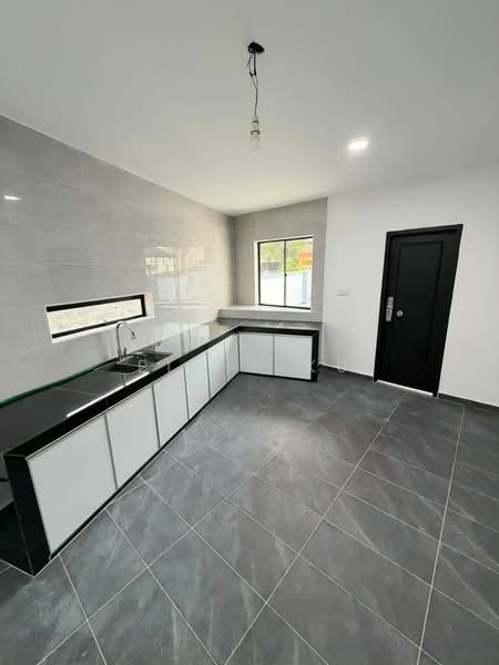 1-storey Terraced House for Sale in Taman Suria (Johor Bahru) - Elvis Ku - Kitchen - PropertyGuru.com.my