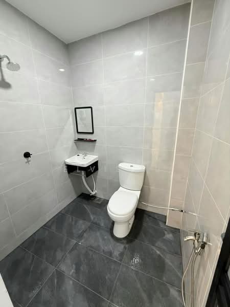 1-storey Terraced House for Sale in Taman Suria (Johor Bahru) - Elvis Ku - Bathroom - PropertyGuru.com.my